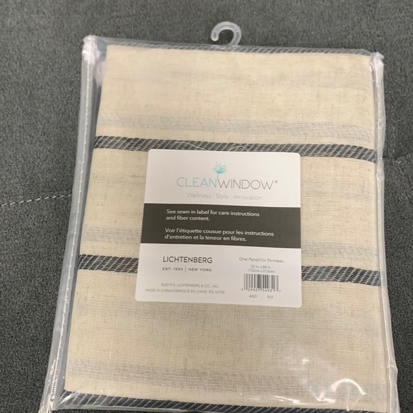 Curtains - Picture 1 of 4